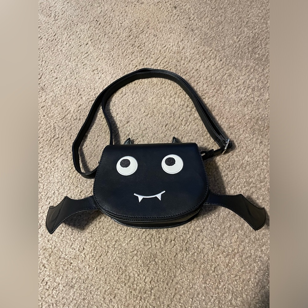 Bat purse